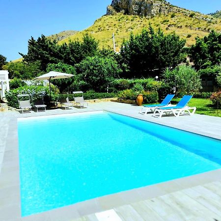 Villa Hibiscus كاستيلاّماري ديل غو المظهر الخارجي الصورة