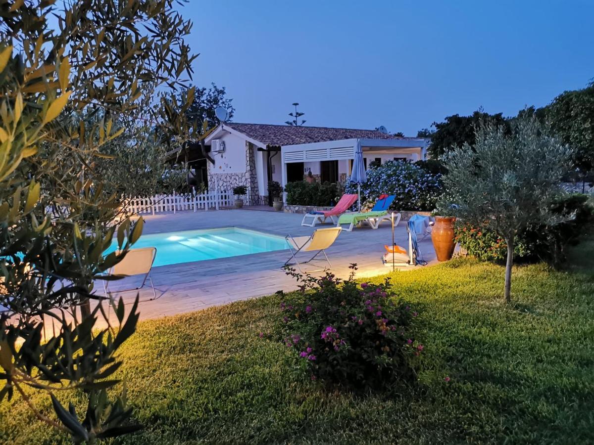 Villa Hibiscus كاستيلاّماري ديل غو المظهر الخارجي الصورة