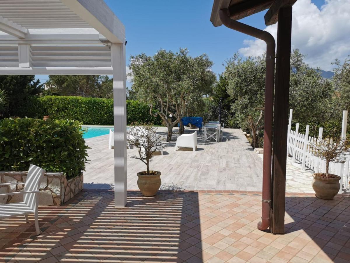 Villa Hibiscus كاستيلاّماري ديل غو المظهر الخارجي الصورة