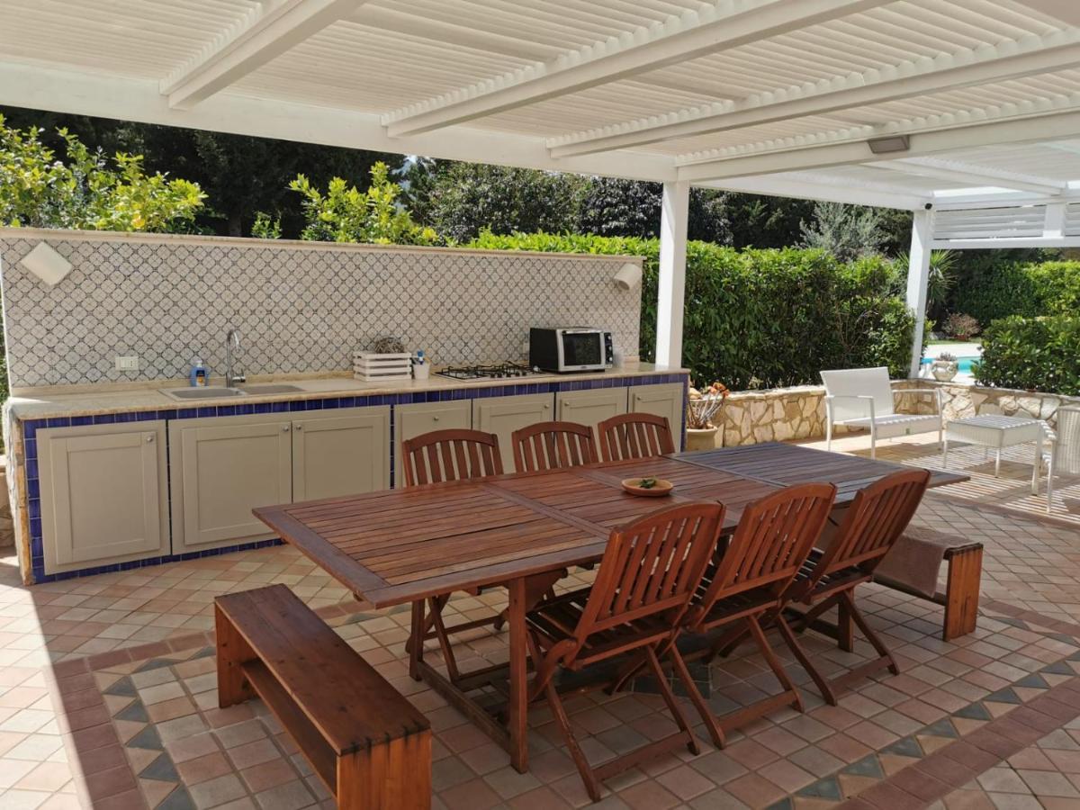 Villa Hibiscus كاستيلاّماري ديل غو المظهر الخارجي الصورة