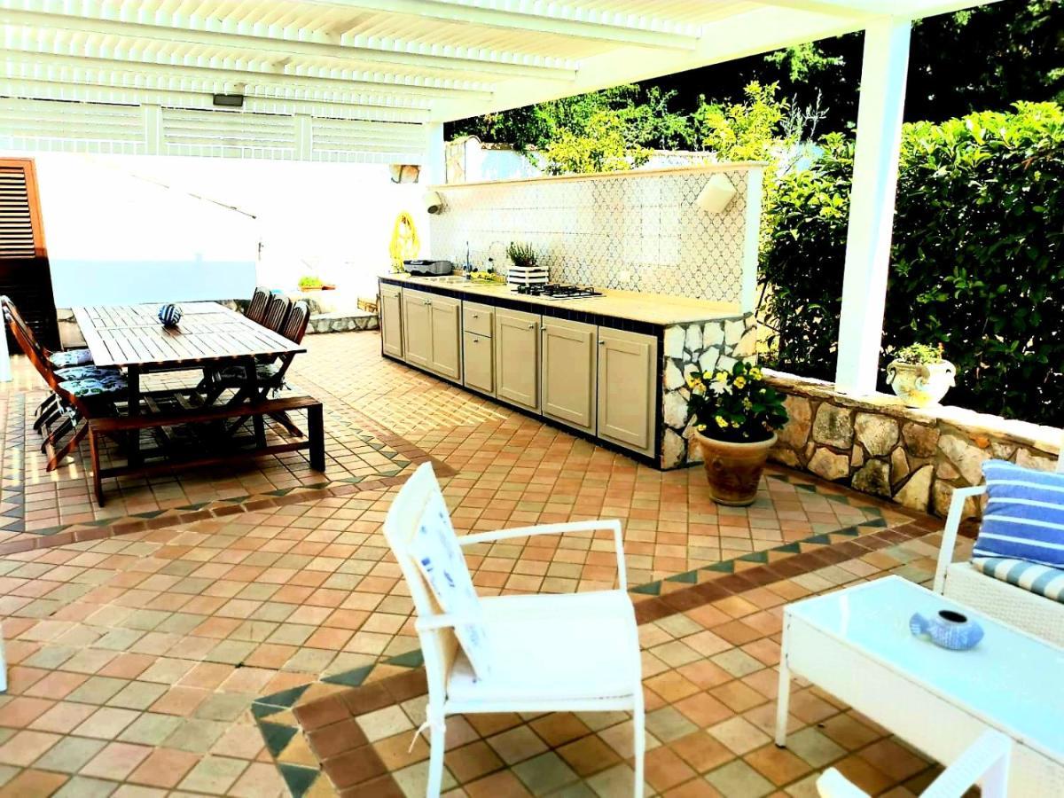 Villa Hibiscus كاستيلاّماري ديل غو المظهر الخارجي الصورة
