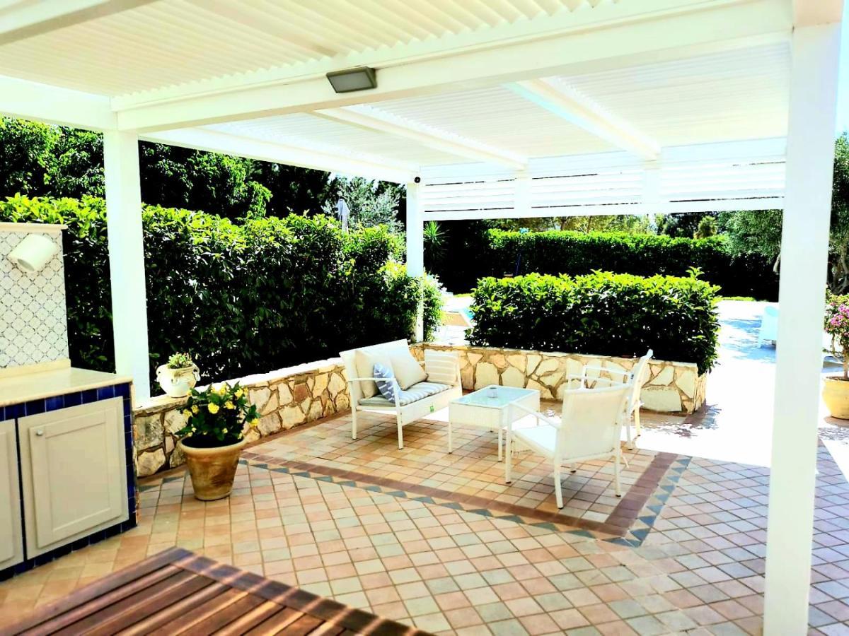 Villa Hibiscus كاستيلاّماري ديل غو المظهر الخارجي الصورة