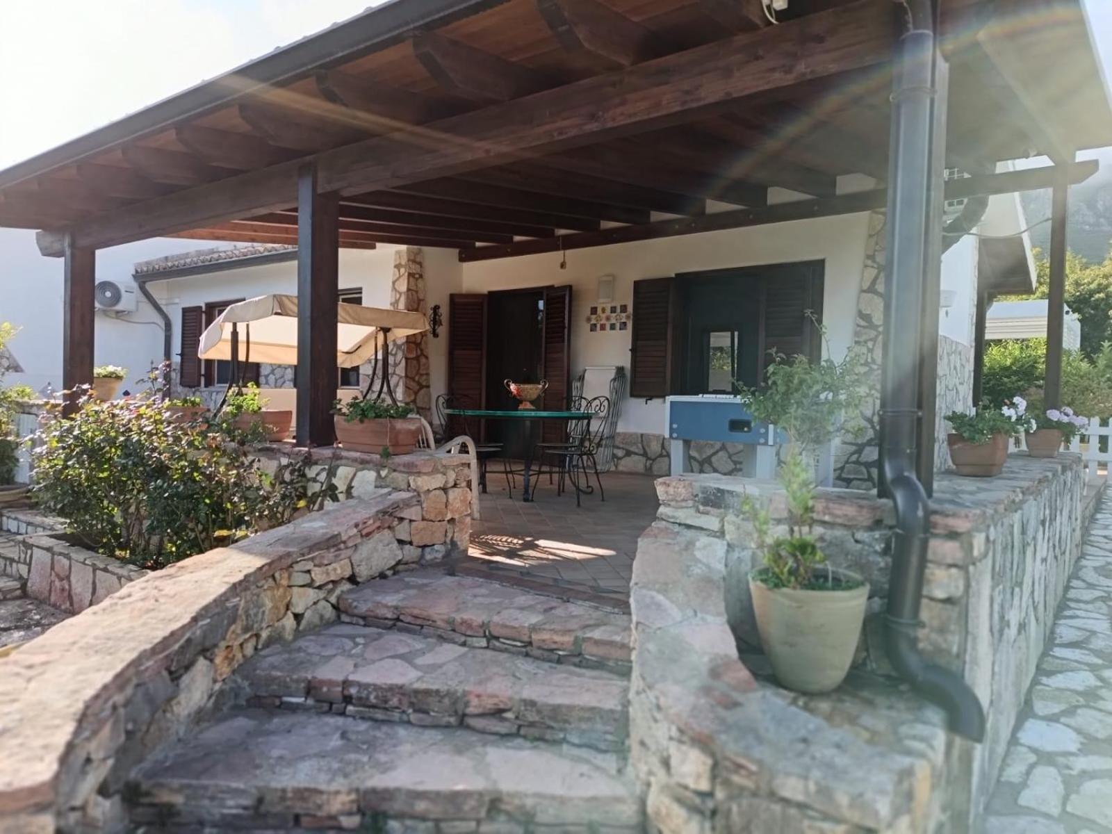 Villa Hibiscus كاستيلاّماري ديل غو المظهر الخارجي الصورة
